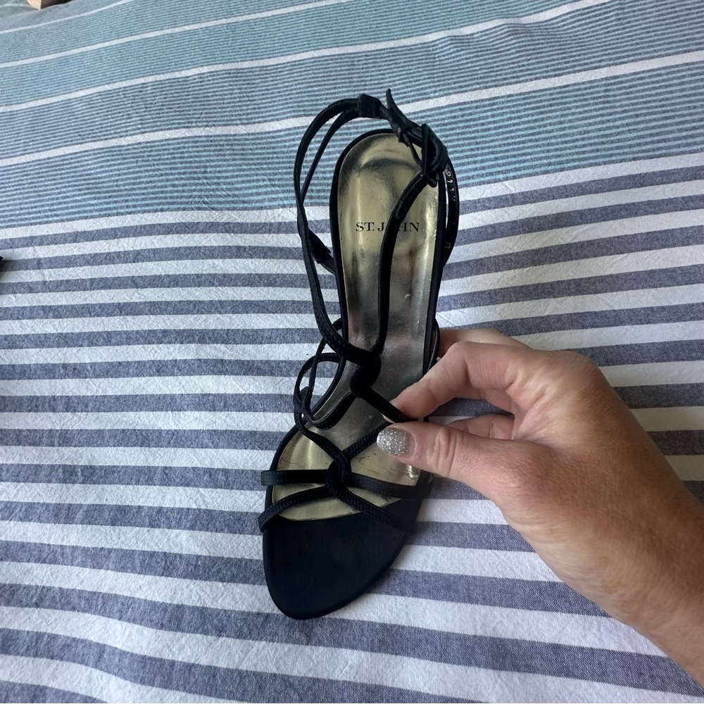 St. John heels size 7 - Picture 5 of 13
